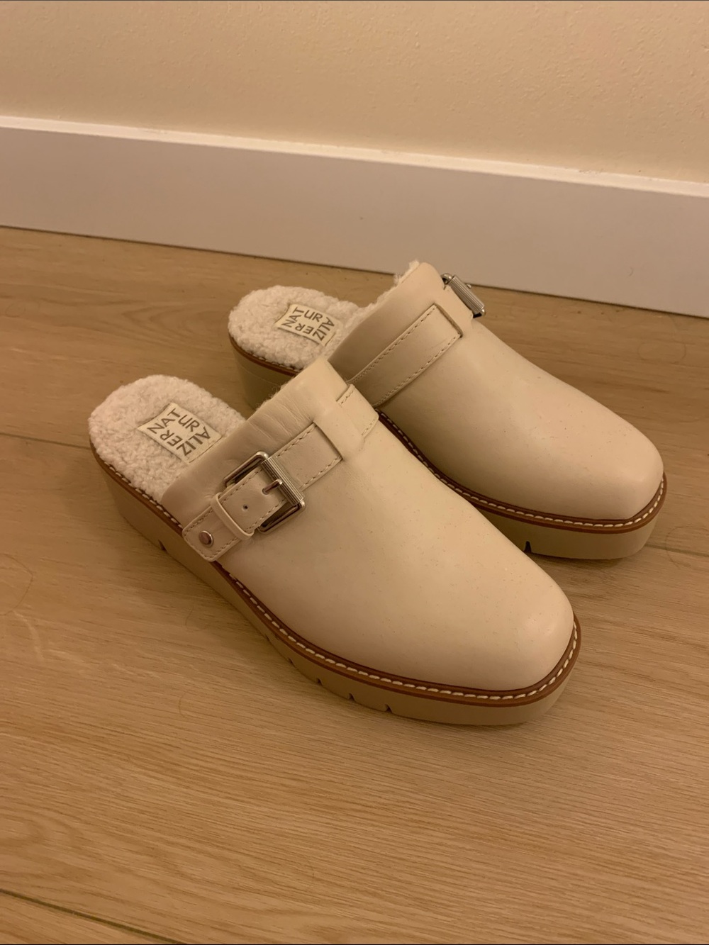 NATURALIZER WAYDE PORCELAIN LEATHER CLOGS
